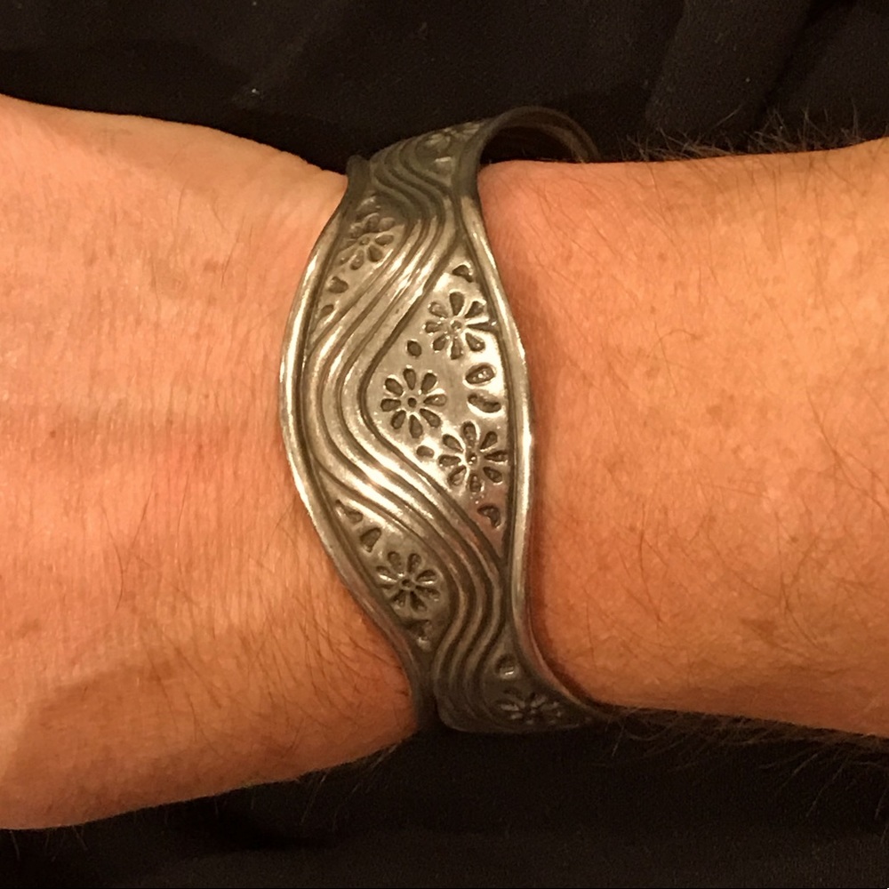 *must bundle to get $4 price* Burnished silver cuff bracelet